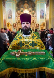 Божественная литургия в храме в честь Покрова Пресвятой Богородицы г.Саратова