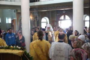 Божественная литургия в храме во имя Всех Святых, в земле Российской просиявших, г.Саратова