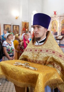 Божественная литургия в храме во имя святых первоверховных апостолов Петра и Павла г. Аткарска