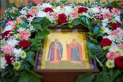 Божественная литургия в храме во имя святого благоверного князя Михаила Черниговского и боярина его Феодора на Увекском кладбище г. Саратова