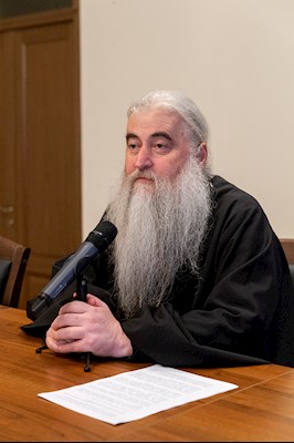 Митрополит Лонгин вручил сертификаты первым слушателям курсов для распространителей церковной утвари