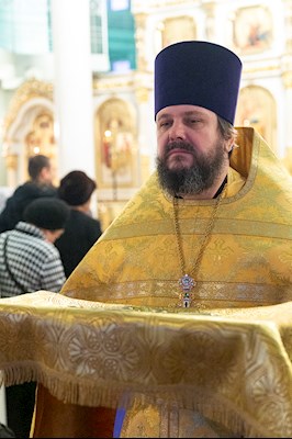 Божественная литургия в храме Всех святых, в земле Русской просиявших, г. Саратова