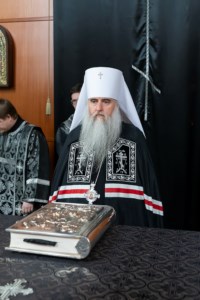 Великое повечерие с чтением канона преподобного Андрея Критского в храме Сошествия Святого Духа г. Саратова