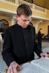 Царские часы на Архиерейском подворье — в храме во имя святого апостола и евангелиста Иоанна Богослова