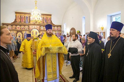 Божественная литургия в храме во имя святителя Николая Японского г. Саратова