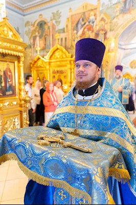 Божественная литургия в Свято-Троицком кафедральном соборе г. Саратова