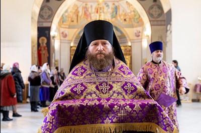 Божественная литургия в Свято-Никольском мужском монастыре г. Саратова