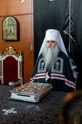 Великое повечерие с чтением канона преподобного Андрея Критского в храме Сошествия Святого Духа г. Саратова