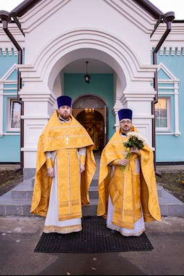 Митрополит Игнатий совершил Божественную литургию в храме святителя Николая Японского г. Саратова