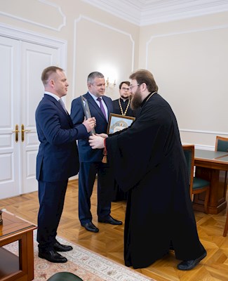 Митрополит Игнатий встретился с гендиректором ООО «Крытый рынок» и зампредом региональной Общественной палаты