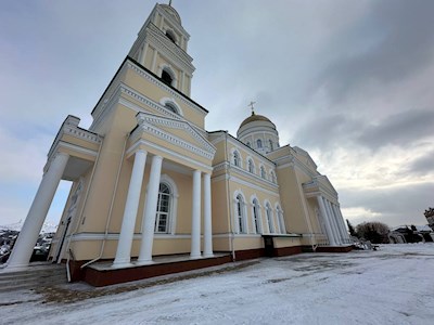 Митрополит Игнатий посетил кафедральный собор в Вольске