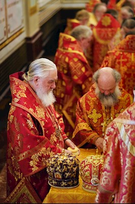 Митрополит Игнатий принял участие в Божественной литургии в Храме Христа Спасителя