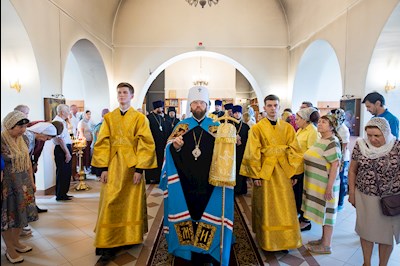 Митрополит Игнатий совершил всенощное бдение в Петропавловском храме г. Саратова