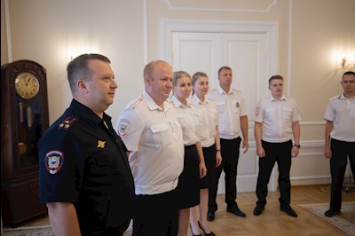 Митрополит Игнатий наградил сотрудников ГИБДД
