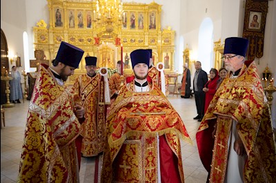 Митрополит Игнатий совершил Божественную литургию в храме святого апостола и евангелиста Иоанна Богослова г. Саратова