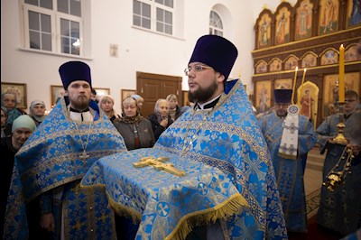 Митрополит Игнатий совершил Божественную литургию во Введенском храме Саратова