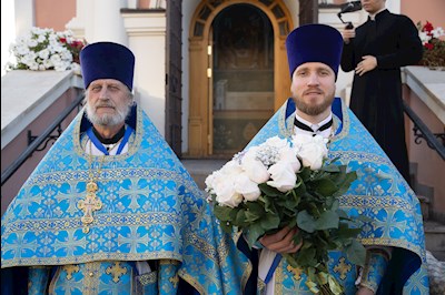 Митрополит Игнатий совершил Божественную литургию в Свято-Троицком кафедральном соборе Саратова