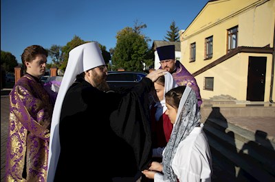 Митрополит Игнатий совершил Божественную литургию в Крестовоздвиженском храме г. Хвалынска