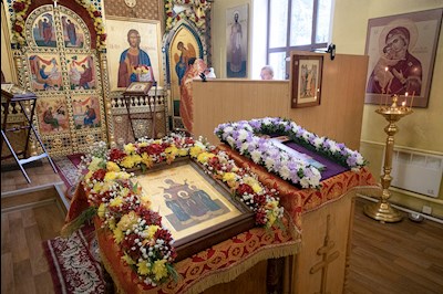 Митрополит Игнатий совершил Божественную литургию в храме святых мучениц Веры, Надежды, Любови и матери их Софии поселка Светлый