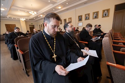 Митрополит Игнатий принял участие в защите выпускных квалификационных работ магистров в СПДС