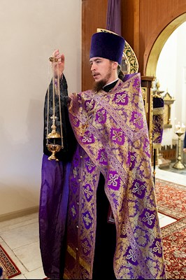 Всенощное бдение на Архиерейском подворье – в храме в честь иконы Божией Матери «Утоли моя печали» г. Саратова