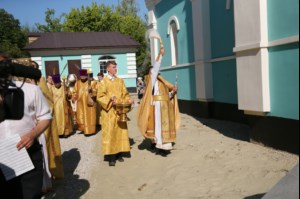 Великое освящение храма в честь святого благоверного князя Михаила Черниговского и боярина его Феодора г. Саратова