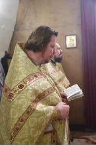 Божественная литургия в храме во имя святителя и чудотворца Николая на Елшанском кладбище г. Саратова