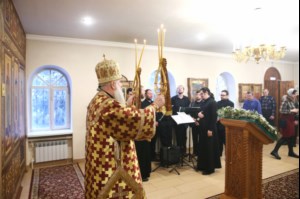 Божественная литургия в храме в честь иконы Божией Матери «Скоропослушница» г. Шиханы Вольского района