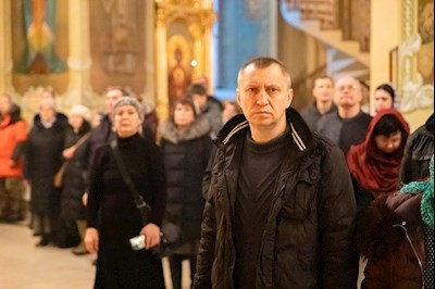Митрополит Игнатий совершил Божественную литургию и молебен на новый год в Покровском соборе г. Саратова