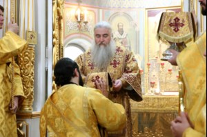 Божественная литургия в храме во имя Всех Святых, в земле Российской просиявших, г.Саратова