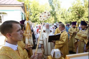 Великое освящение храма в честь святого благоверного князя Михаила Черниговского и боярина его Феодора г. Саратова