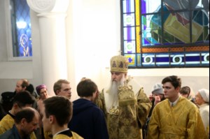 Всенощное бдение на Архиерейском подворье — в храме в честь иконы Божией Матери «Утоли моя печали» г. Саратова