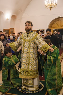 Архиереи Саратовской митрополии совершили Божественную литургию в соборном храме святого благоверного князя Александра Невского г. Ртищево