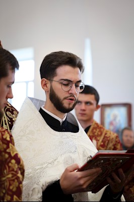 Божественная литургия в храме новомучеников и исповедников Саратовских г. Саратова