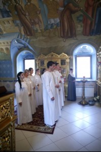 Крещальная литургия в Свято-Троицком соборе Саратова