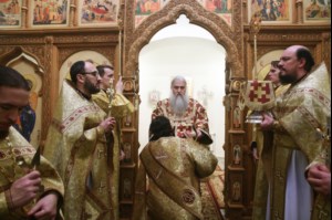 Божественная литургия в храме во имя святителя и чудотворца Николая на Елшанском кладбище г. Саратова