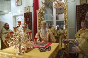 Божественная литургия в храме во имя Всех святых, в земле Российской просиявших, г.Саратова