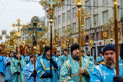 В Саратове прошел традиционный крестный ход с Казанской иконой Божией Матери