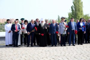 Митрополит Лонгин принял участие в торжественных мероприятиях в парке Победы на Соколовой горе