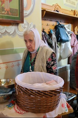 Епископ Тарасий совершил Божественную литургию в Покровском соборе г. Саратова, у ковчега с мощами святого великомученика Георгия Победоносца