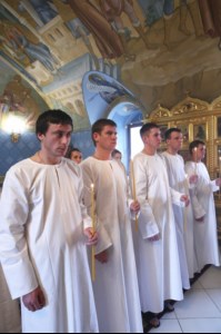 Крещальная литургия в Свято-Троицком соборе Саратова