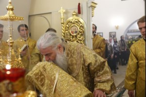 Божественная литургия в храме святителя Иоанна Златоуста в п. Зональный г.Саратова