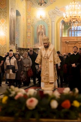 Митрополит Игнатий совершил Божественную литургию и молебен на новый год в Покровском соборе г. Саратова