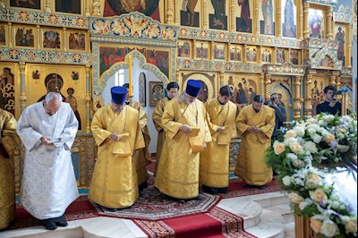 Митрополит Игнатий совершил Божественную литургию в Свято-Алексиевском женском монастыре г. Саратова