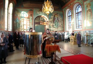 Божественная литургия в Крестовоздвиженском храме г. Хвалынска