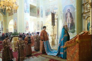 Божественная литургия в храме в честь Покрова Пресвятой Богородицы