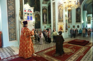 Всенощное бдение в Духосошественском кафедральном соборе Саратова