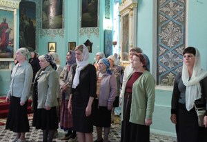 Всенощное бдение c Чином Воздвижения Креста в Духосошественском соборе города Саратова