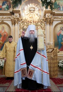 Божественная литургия в храме в честь Покрова Пресвятой Богородицы города Саратова