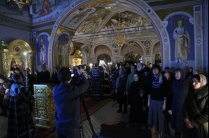Великое повечерие с чтением канона преподобного Андрея Критского в Свято-Троицком кафедральном соборе г.Саратова